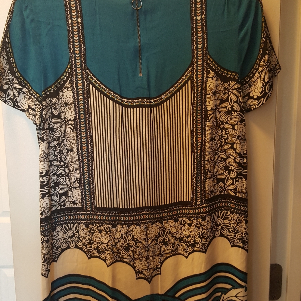 Express Dress - Picture 2 of 3